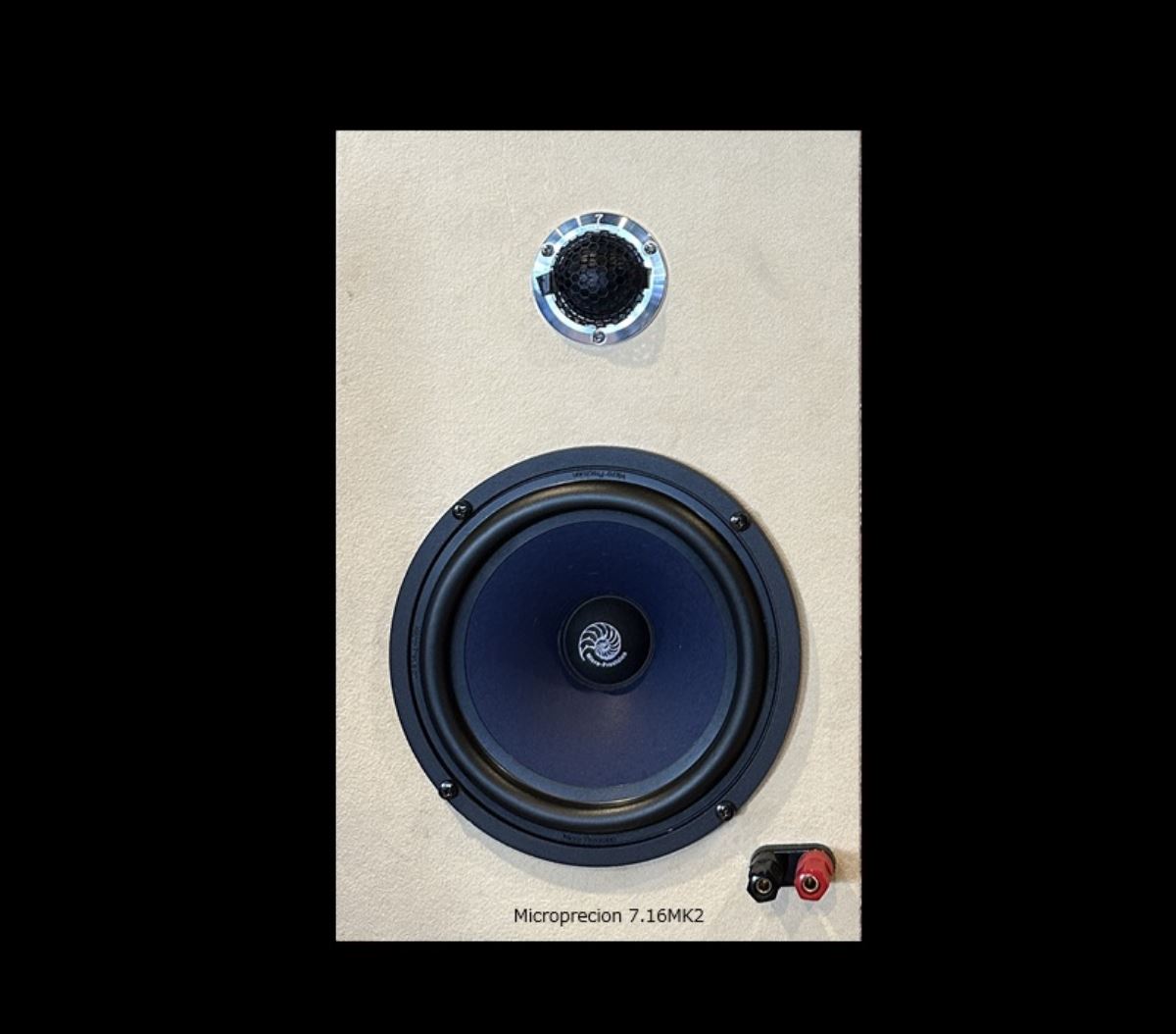 {"ja":"7.16i（2-Way Speakerset）　","en":"7.16i (2-Way Speakerset)","zh":"7.16i（2 路扬声器组）"}