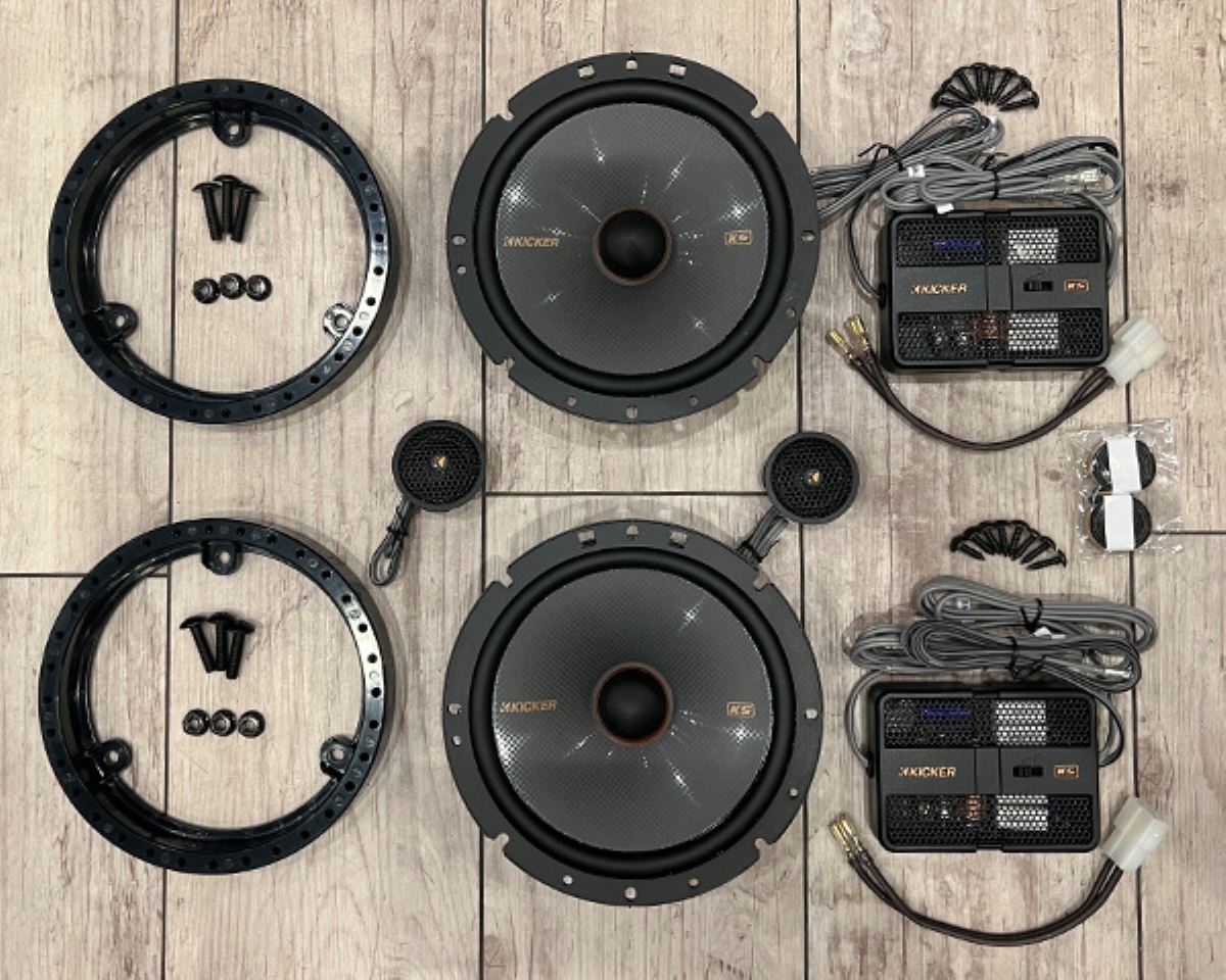 KICKER KSS6704 スタンダード樹脂バッフル仕様