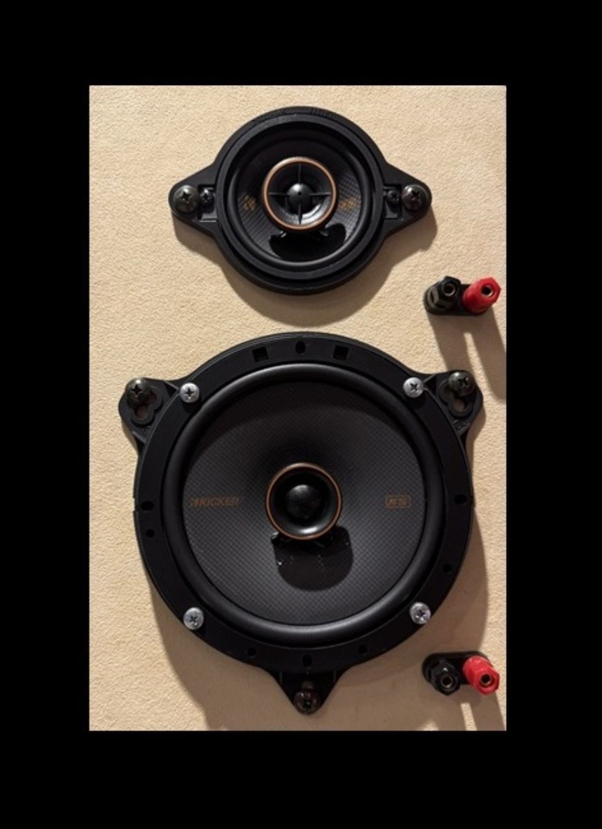 {"ja":"KICKER トヨタ専用17cmスピーカー 4Ω","en":"KICKER Toyota 17cm Speakers, 4Ω","zh":"KICKER 丰田 17cm 扬声器，4Ω"}