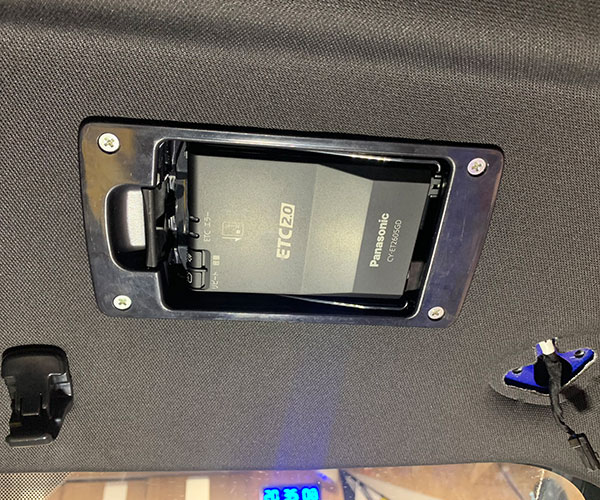 バイザー部分ETC埋め込み加工